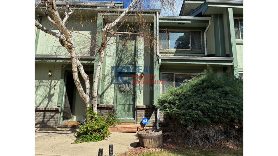 2289 S Oswego Way in Aurora, CO - Building Photo