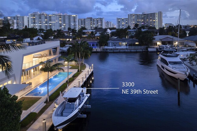3300 NE 39th St in Fort Lauderdale, FL - Foto de edificio - Building Photo