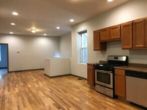 1364 N Hamlin Ave in Chicago, IL - Building Photo - Building Photo