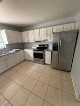 1710 SW 97th Terrace in Miramar, FL - Foto de edificio - Building Photo