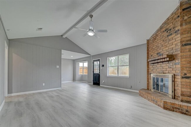 property at 4917 Fairvent St