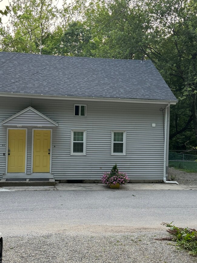 property at 9 Bay St