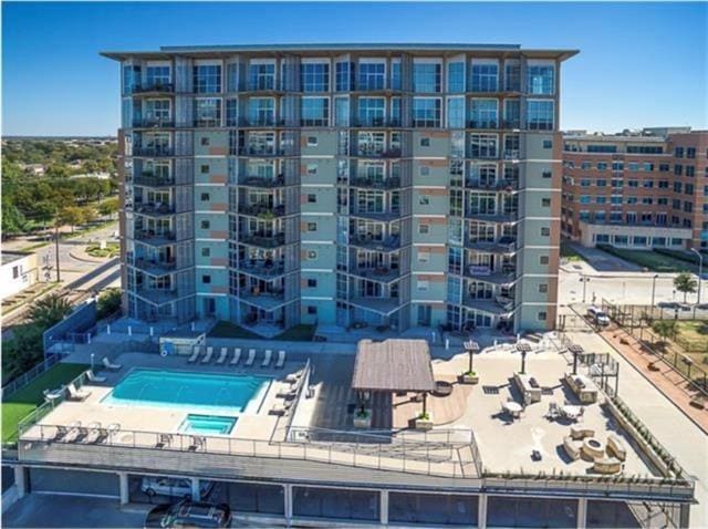 property at 1001 Belleview St