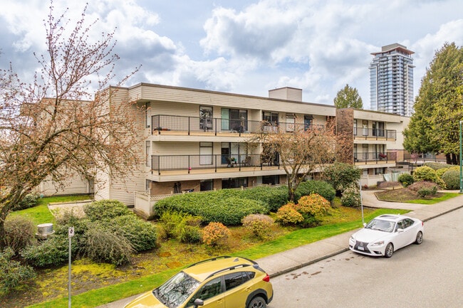 Cypress Gardens Apartments in Coquitlam, BC - Building Photo - Building Photo