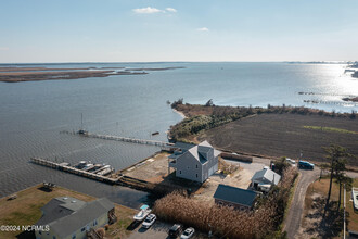 185 Cason Point Rd in Knotts Island, NC - Building Photo - Building Photo