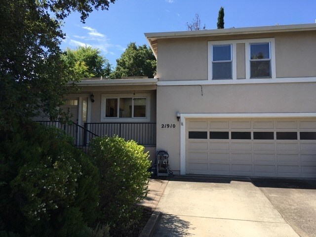 21910 Alcazar Ave in Cupertino, CA - Building Photo