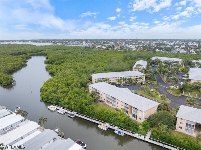 property at 3051 Sandpiper Bay Cir