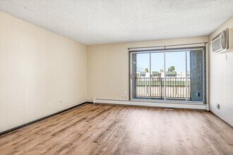 12974 Nicollet Ave, Unit 201 in Burnsville, MN - Building Photo - Building Photo