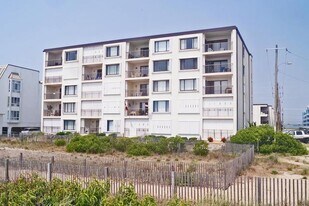 5 76th St, Unit 404 in Ocean City, MD - Building Photo