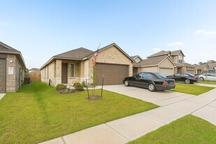 5611 Simcrest Grove Dr in Spring, TX - Building Photo