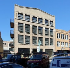 211 N Broadway in Milwaukee, WI - Foto de edificio - Building Photo