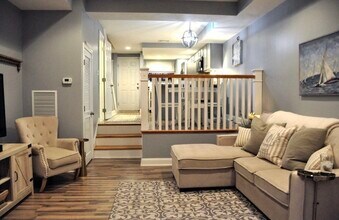 326 Sterling St in West Boylston, MA - Building Photo - Building Photo