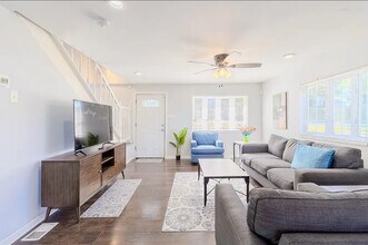 7583 Tyler Rd in Verona, PA - Building Photo - Building Photo