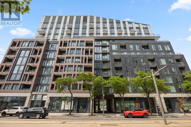 1808 St Clair Ave W in Toronto, ON - Building Photo - Building Photo