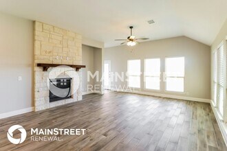 9013 Conroe Dr in Lantana, TX - Building Photo - Building Photo