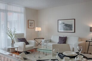 2611 Rue Saint-Patrick in Montréal, QC - Building Photo