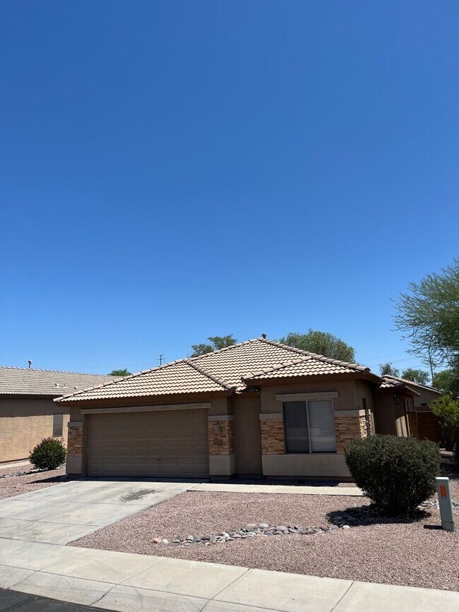 12219 W Hadley St in Avondale, AZ - Building Photo - Building Photo