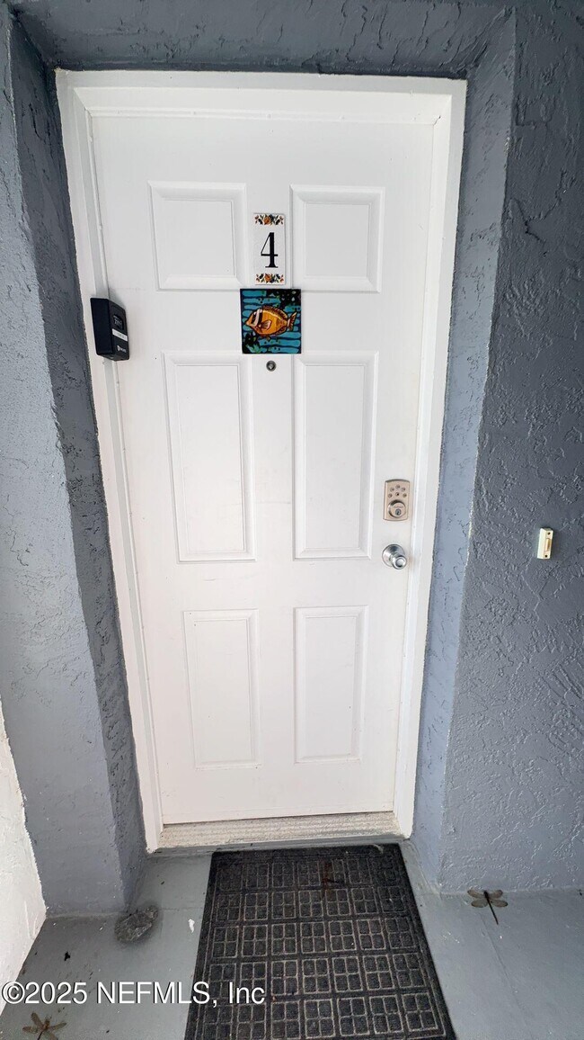 108 S 5th St in Flagler Beach, FL - Building Photo - Building Photo