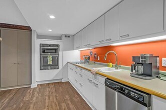 121 S Main St, Unit #3 in Greenville, SC - Building Photo - Building Photo