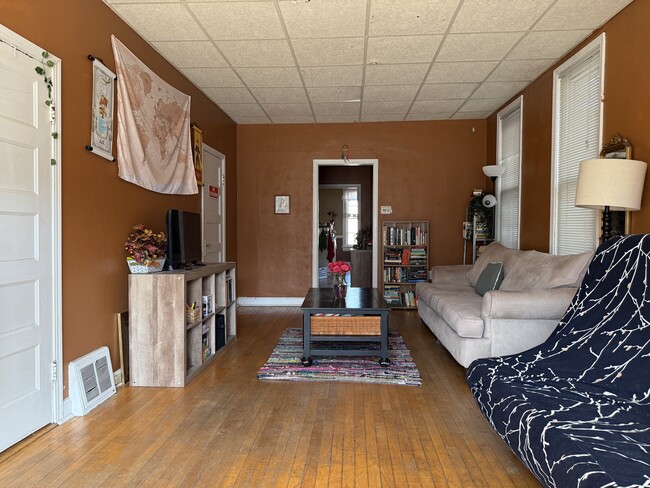 2730 N Oakland Ave, Unit 2730 N Oakland Ave 53211. in Milwaukee, WI - Building Photo - Building Photo