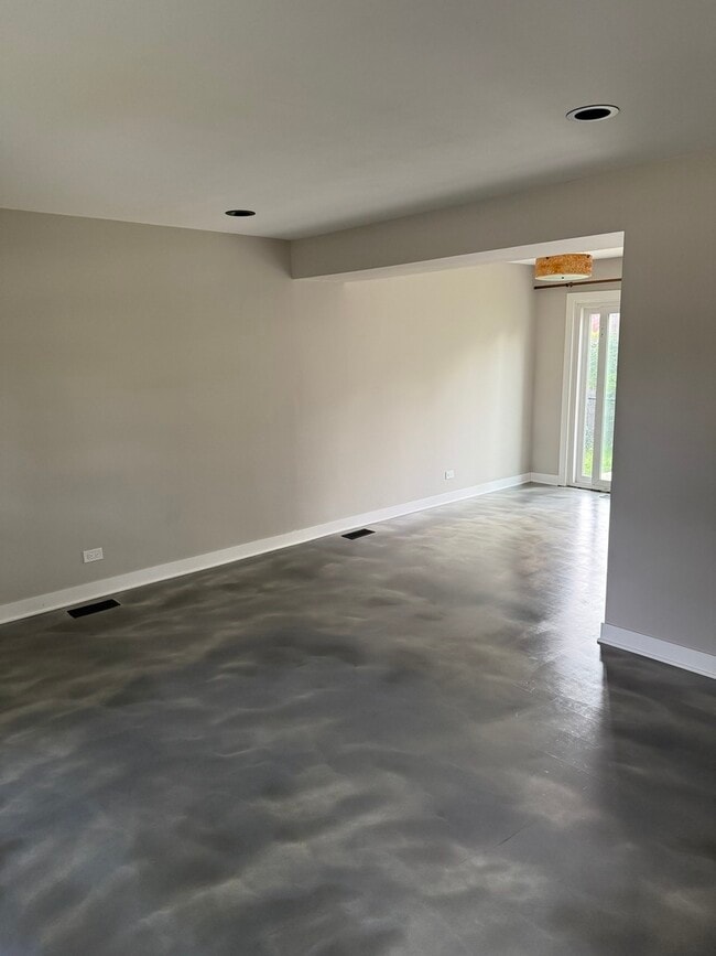 4539 Huntington Blvd in Hoffman Estates, IL - Building Photo - Building Photo