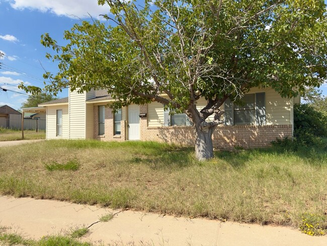 1222 Century Dr in Midland, TX - Building Photo - Building Photo