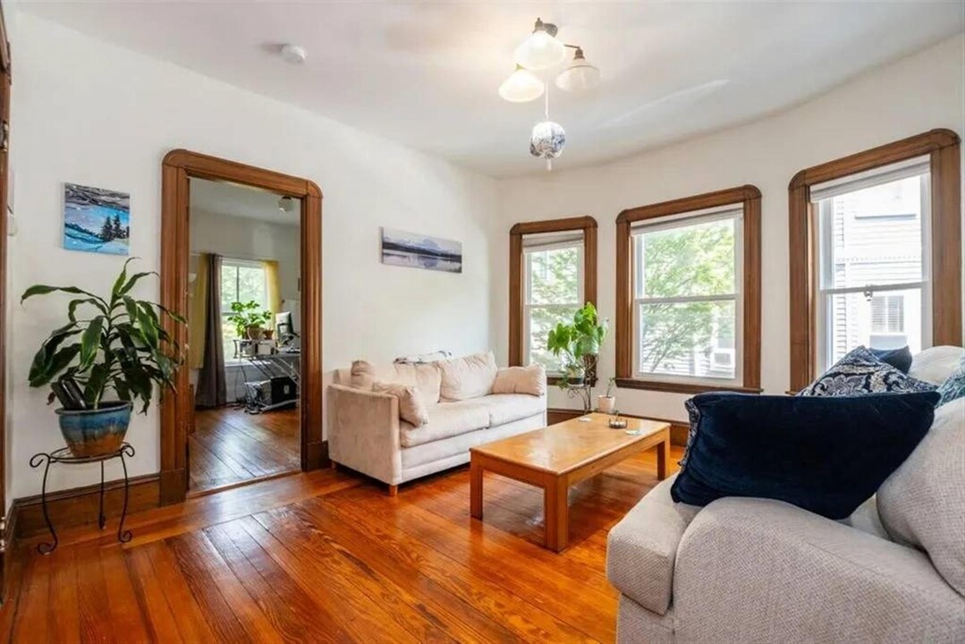 15 Traymore St, Unit 2 in Cambridge, MA - Building Photo