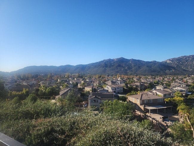 46081 Via La Colorada in Temecula, CA - Building Photo - Building Photo