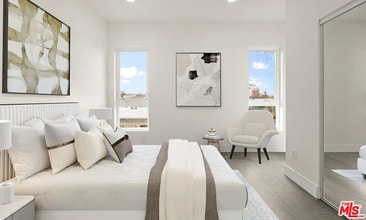 1116 S Mariposa Ave, Unit 1116 A in Los Angeles, CA - Building Photo - Building Photo