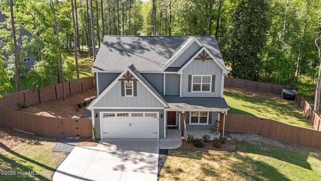594 E L Ives Dr in Aberdeen, NC - Building Photo - Building Photo
