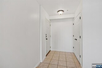 420 Passaic St, Unit 2H in Hackensack, NJ - Building Photo - Building Photo