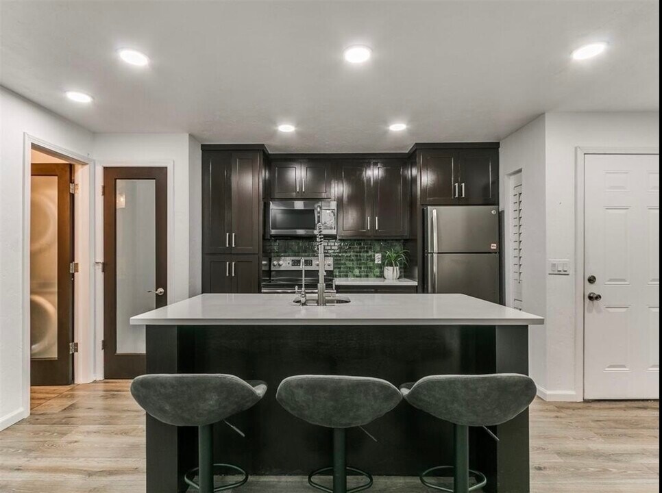 931 NW 7th St in Oklahoma City, OK - Building Photo