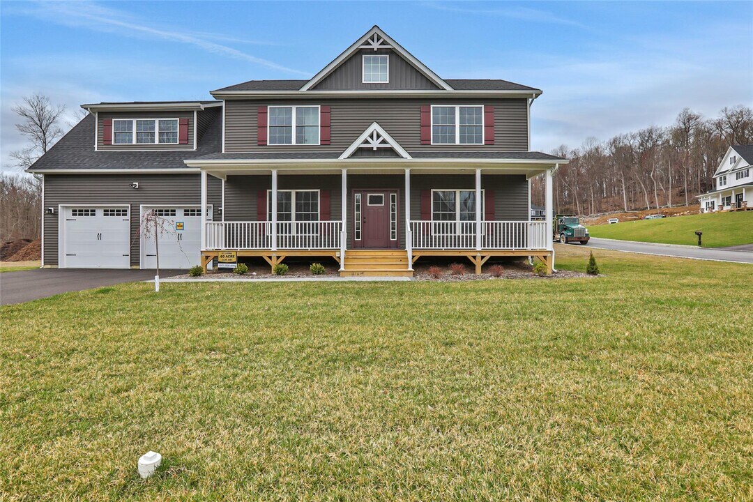 51 Frank St in New Windsor, NY - Building Photo