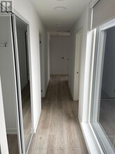 395 Square One Dr in Mississauga, ON - Building Photo - Building Photo