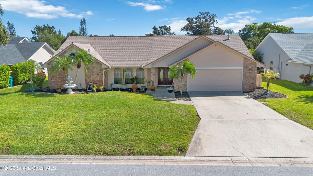 1276 Cypress Trace Dr in Melbourne, FL - Building Photo