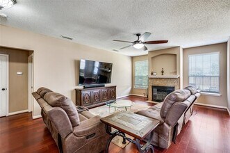 337 Sweet Leaf Ln in Lake Dallas, TX - Building Photo - Building Photo