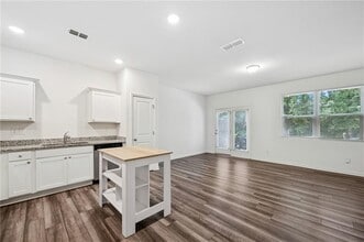 1653 Vernon Blvd in Decatur, GA - Building Photo - Building Photo