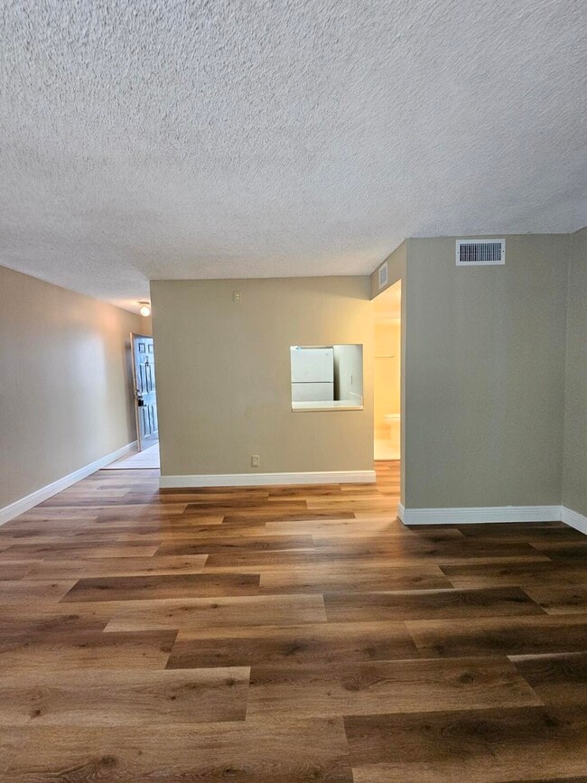 1850 N Congress Ave in West Palm Beach, FL - Foto de edificio - Building Photo