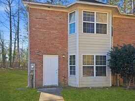 5539 Pineridge Ct in Forest Park, GA - Building Photo