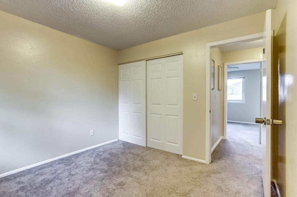 15054 E Dartmouth Ave in Aurora, CO - Building Photo