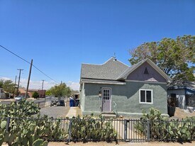 1121 Walter St SE in Albuquerque, NM - Building Photo