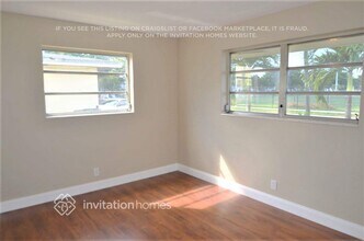 1141 N 66 Terrace in Hollywood, FL - Foto de edificio - Building Photo
