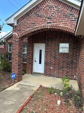 222 Wright Blvd in Grand Prairie, TX - Building Photo - Building Photo