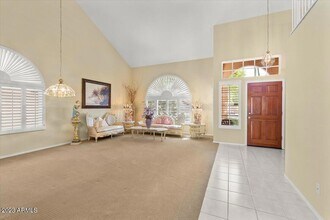 4326 E Rancho Tierra Dr in Cave Creek, AZ - Foto de edificio - Building Photo