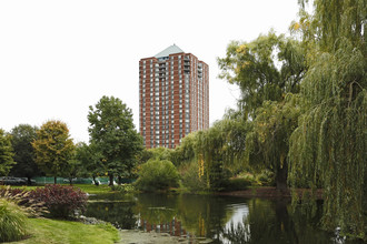 Park Place Towers in Hartford, CT - Building Photo - Building Photo