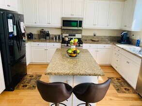2530 Falcon Valley Dr in Chula Vista, CA - Building Photo - Building Photo