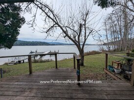 114 S Alder St in Lowell, OR - Building Photo