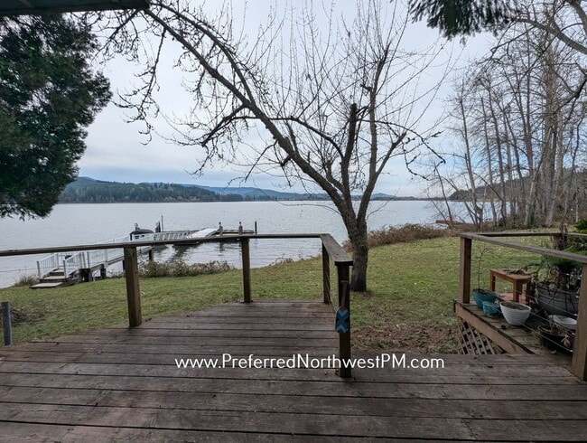 property at 114 S Alder St