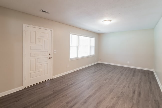 2 Summit Ave in Goose Creek, SC - Building Photo - Building Photo