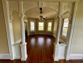 250 Central Ave, Unit Unit 2 in New Bedford, MA - Foto de edificio - Building Photo